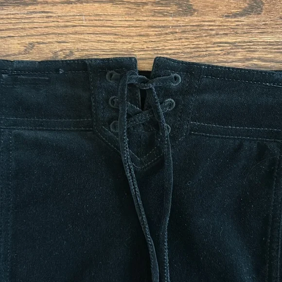 Gucci Black Velvet Pencil Skirt with Lace Up Detail at Back Size 46 US 10-12 - Picture 4 of 16